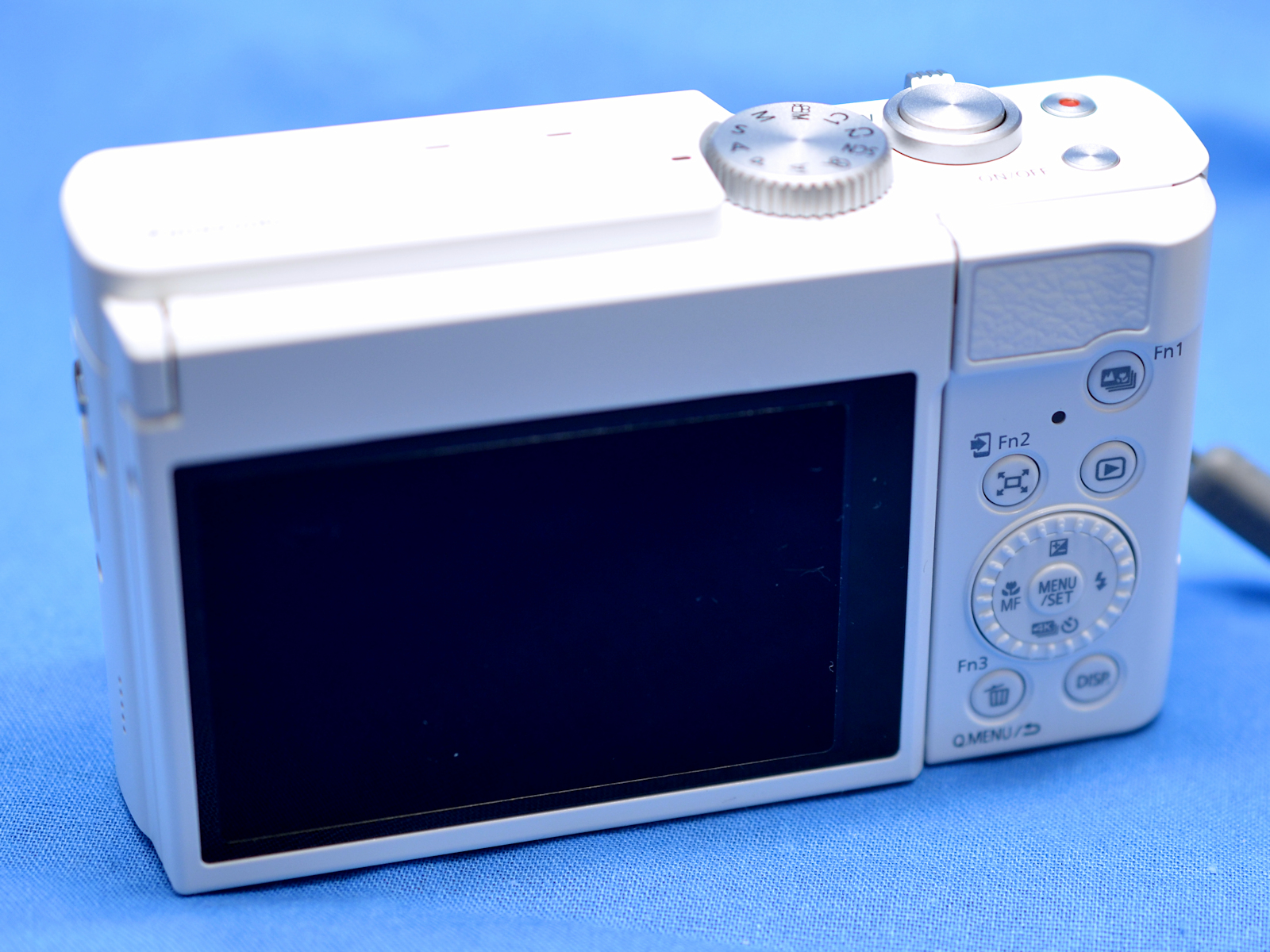 Panasonic LUMIX DC-TZ99 背面